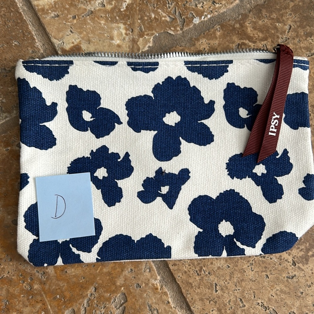 Colorful make up Bag Collection, select one - Picture 5 of 16